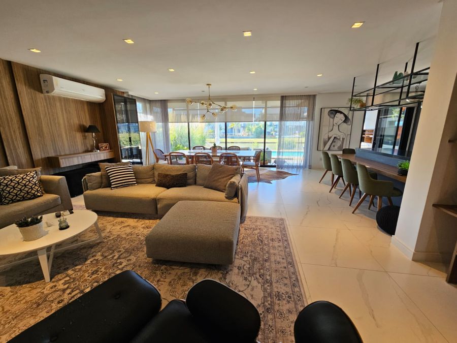 Casa Alto Padr�o - Venda - Laranjal - Pelotas - RS
