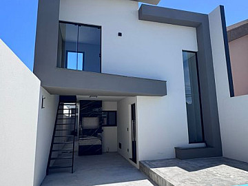 Sobrado � Venda